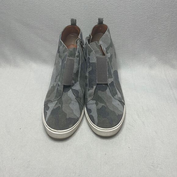 Linea Paolo Wedge Green Camo Bootie Size 9 - Picture 1 of 5